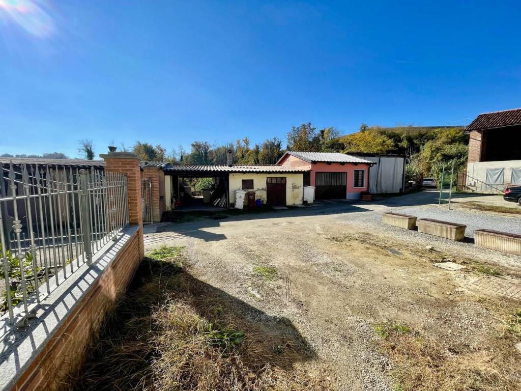 Casa indipendente a Vezza d'alba in Via Rubiagno , 16 Bis - Foto 4