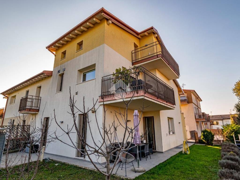 Appartamento a Adro in Ottimo Stato - Foto 3