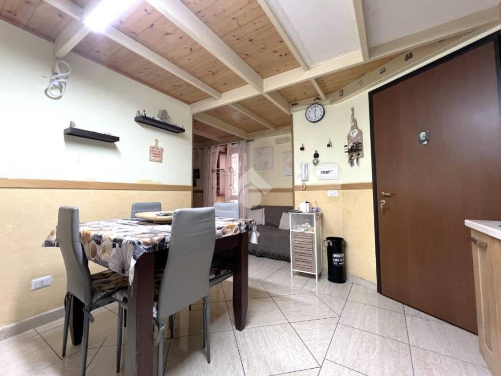Appartamento a Casoria in Vicolo III Rocco Marco, 9 - Foto 3