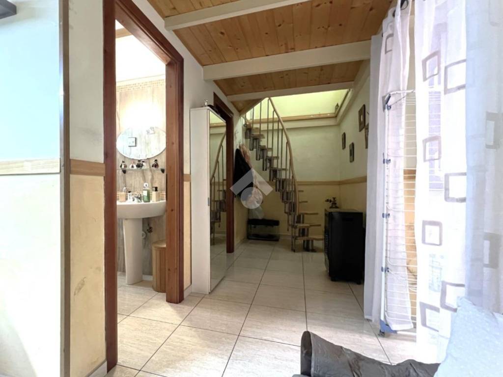 Appartamento a Casoria in Vicolo III Rocco Marco, 9 - Foto 4