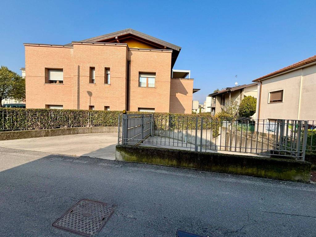 Box / garage a Seriate in Via Guglielmo Marconi, 53 - Foto 3