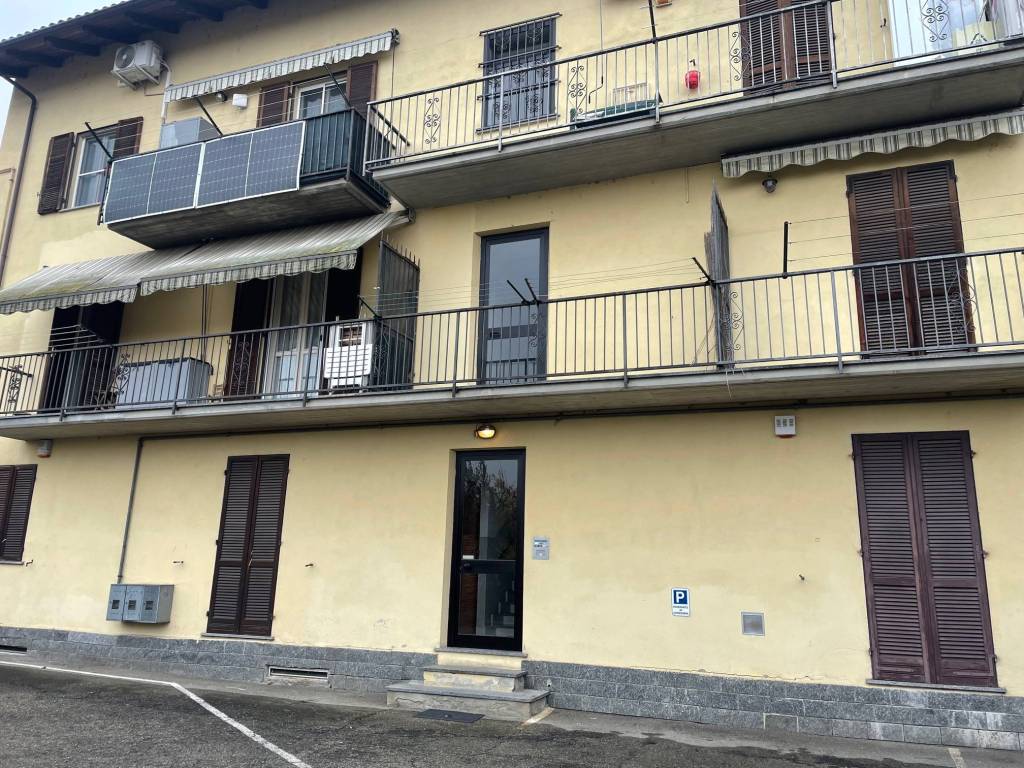 Appartamento a Asti in Strada San Carlo - Foto 2