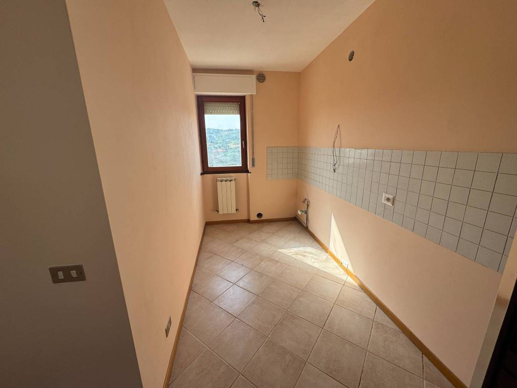 Appartamento a Tolentino in Via Luigi Rocchi - Foto 5