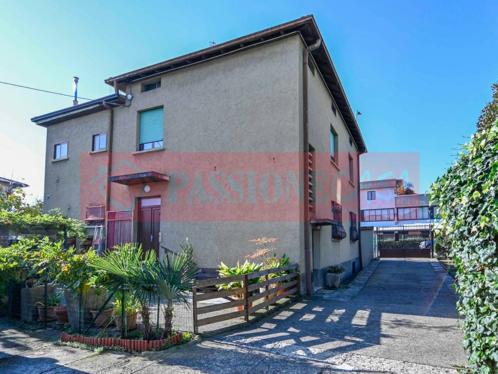 Villa a Seriate in Via Guglielmo Marconi, 67 - Foto 2