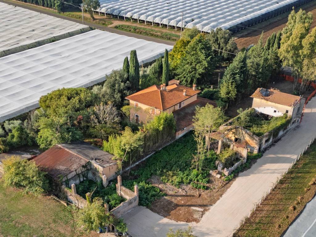 Rustico / casale a Cisterna di latina in Via del Murillo, 7 - Foto 2