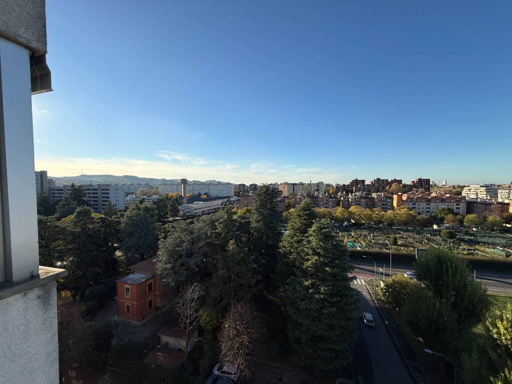 Appartamento a Bologna in Via Rodolfo Mondolfo - Foto 2