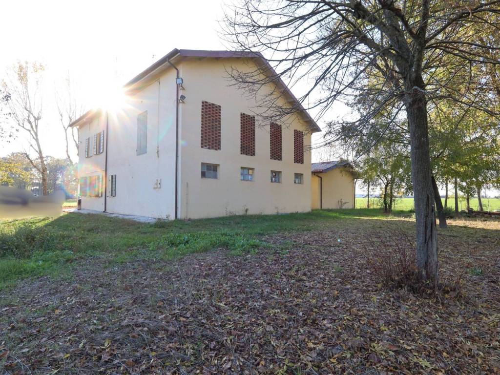 Villa a San felice sul panaro in Via Bosco - Foto 2