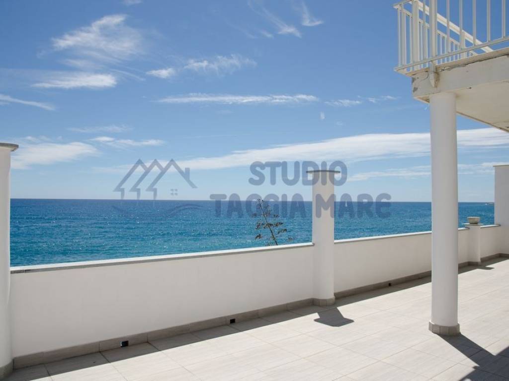 Appartamento a Cipressa in Strada Statale 1 - Foto 2