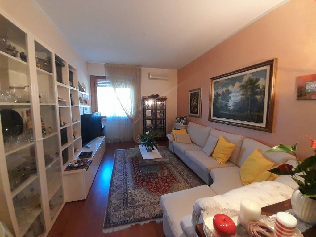 Appartamento a Prato in Via del Pino - Foto 3