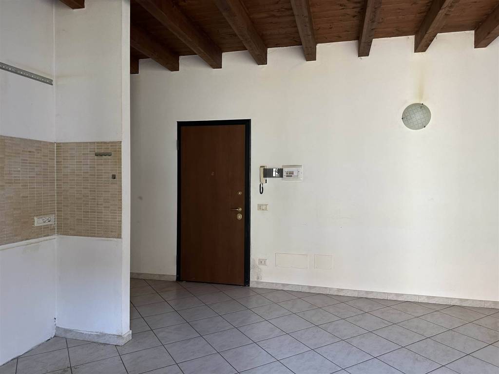 Appartamento a Tradate in VIA MANZONI , 17 - Foto 4