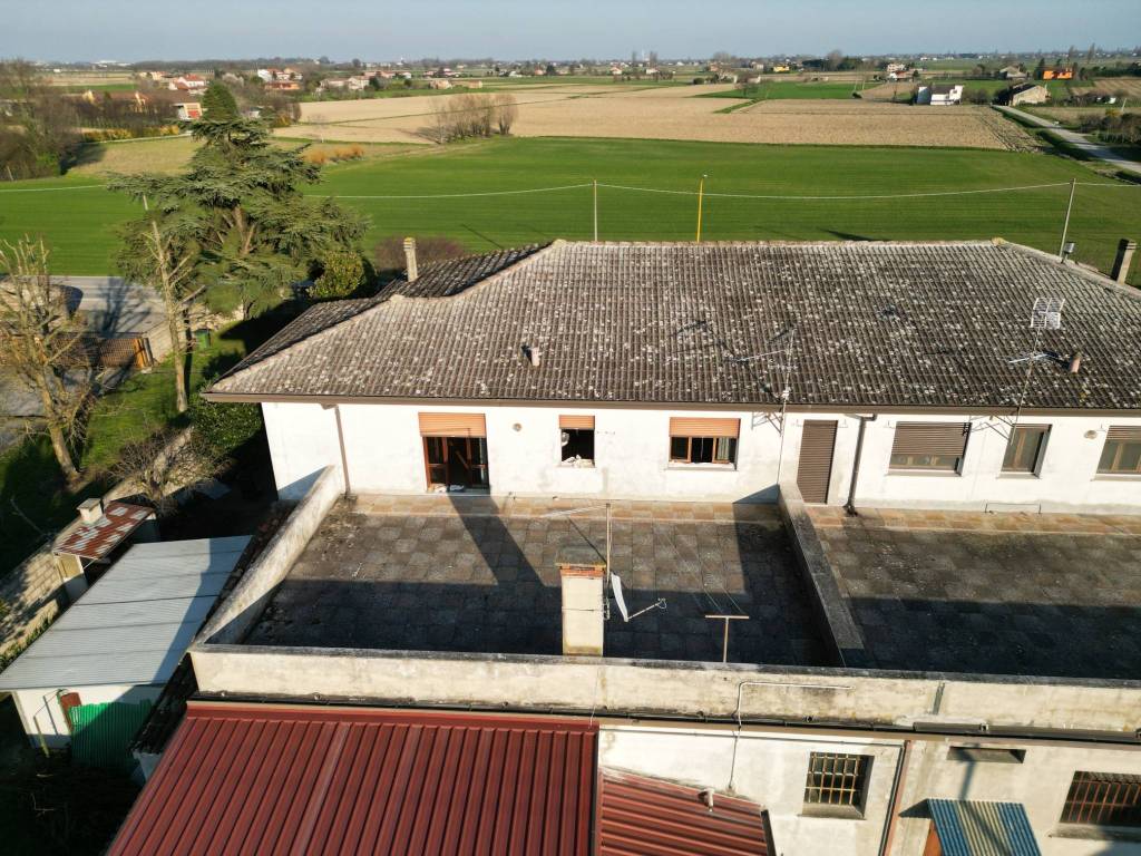 Villa a Villa estense in Via delle Industrie - Foto 2
