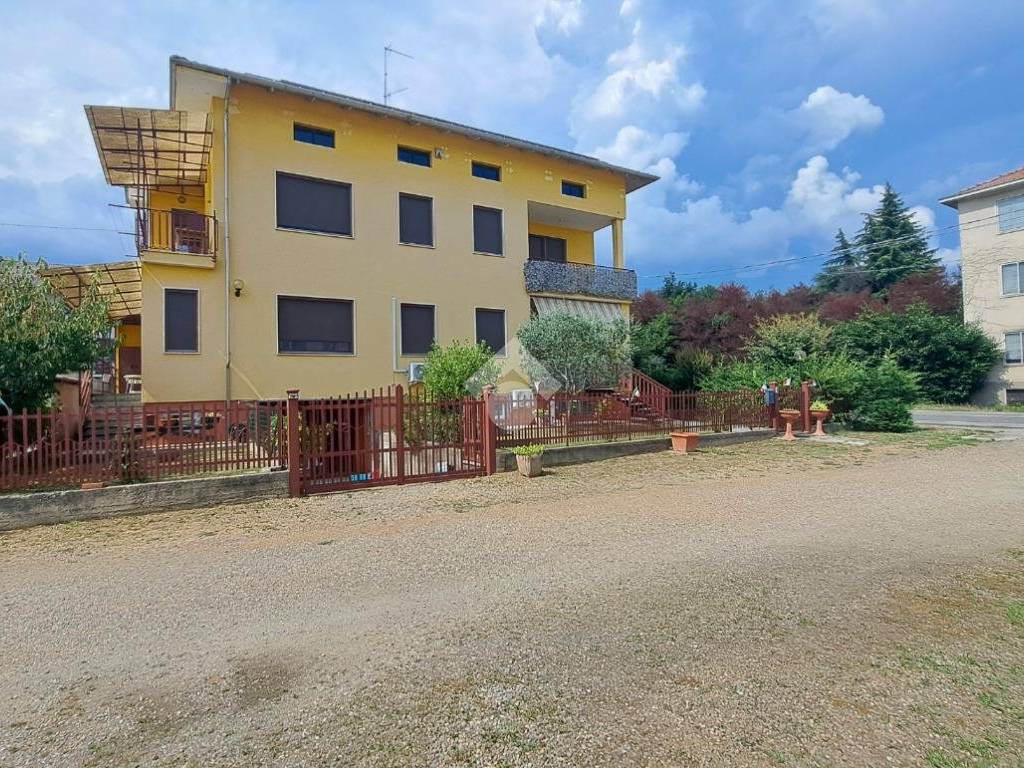 Casa indipendente a Cerrione in Via Papa Giovanni XXIII, 2 - Foto 2