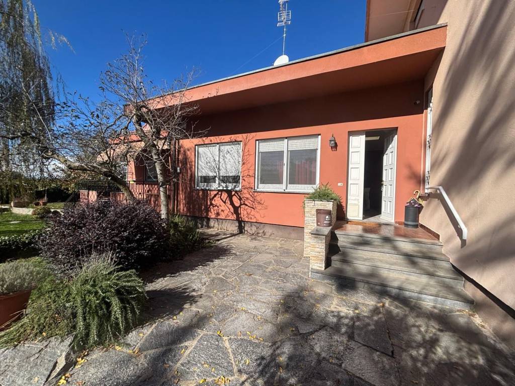 Casa indipendente a Cairate in Via A. Manzoni - Foto 4