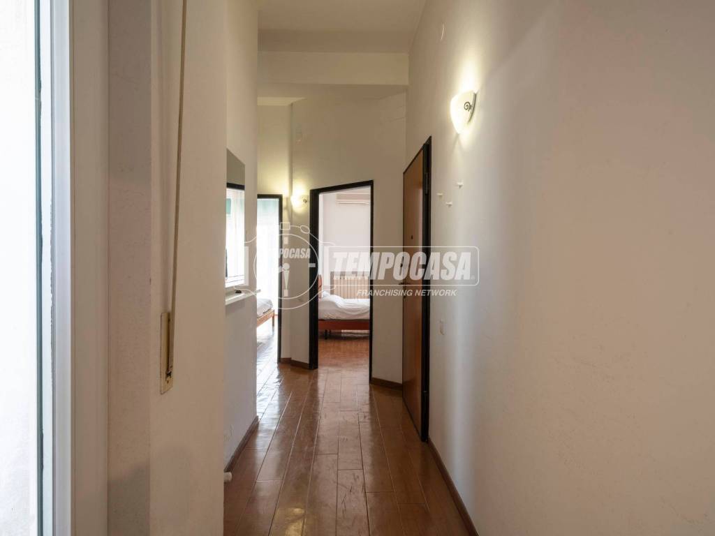 Appartamento a Civitanova marche in Via Col di Lana 23 - Foto 2