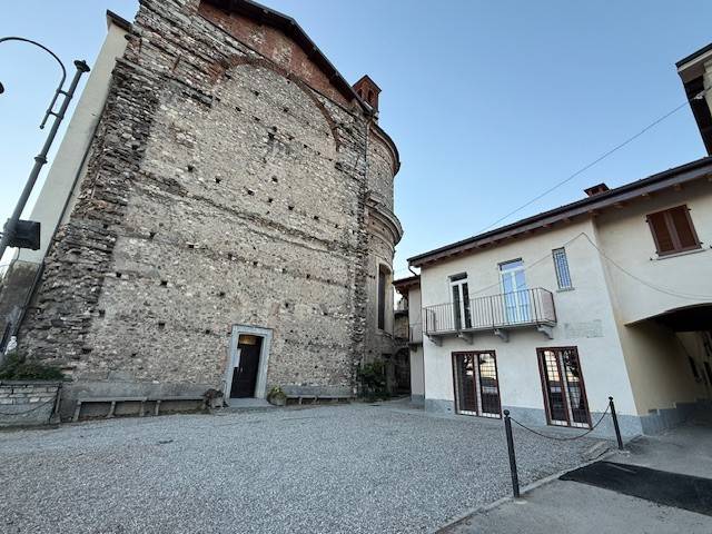 Immobile a Angera in Piazza Giuseppe Garibaldi - Foto 2