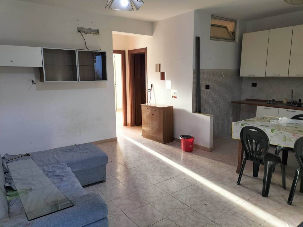 Appartamento a Oliveri in Via Rosate - Foto 3