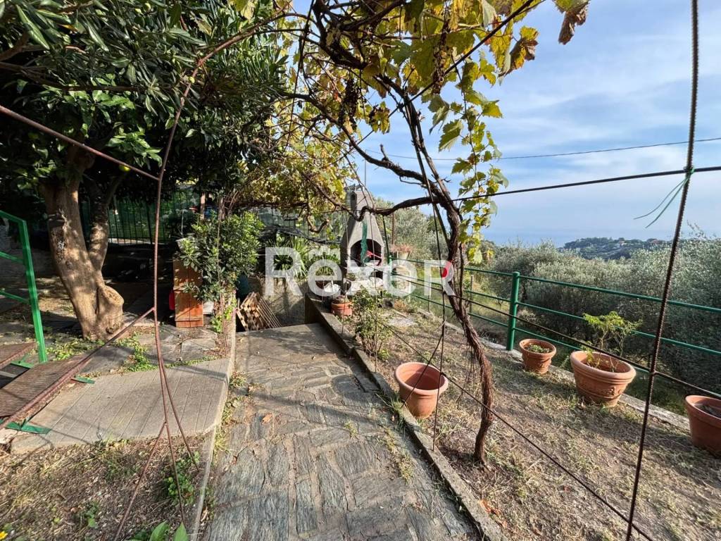 Appartamento a Varazze in Via Lenchè, 14 - Foto 3