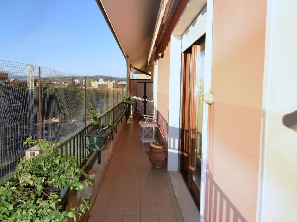Appartamento a Verona in Via Lucania - Foto 5