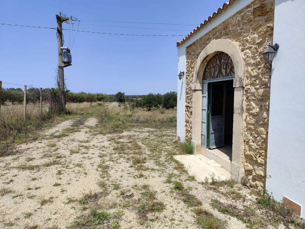 Terreno a Chiaramonte gulfi in Strada Provinciale 4 No Number - Foto 2