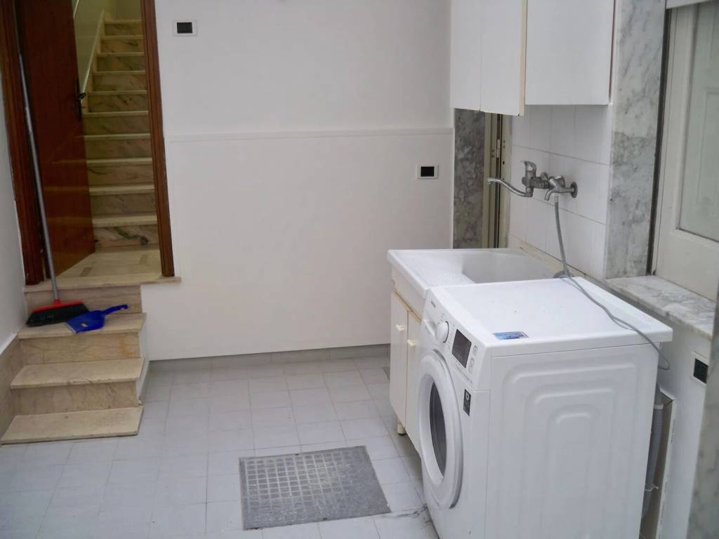 Palazzo / stabile a Vittoria in Via Iv Aprile, 1 D - Foto 5