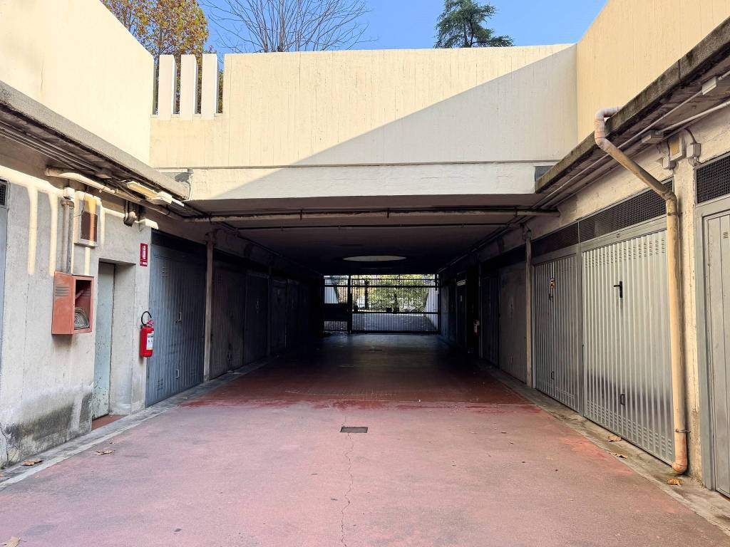 Box / garage a Bologna in Via della Battaglia, 4 - Foto 2