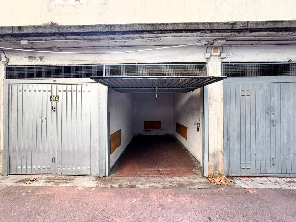 Box / garage a Bologna in Via della Battaglia, 4 - Foto 4