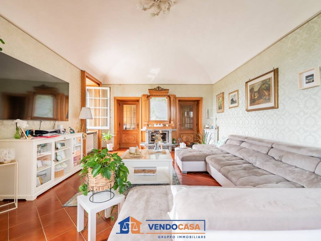 Appartamento a Pinerolo in Via del Valentino, 43 - Foto 4