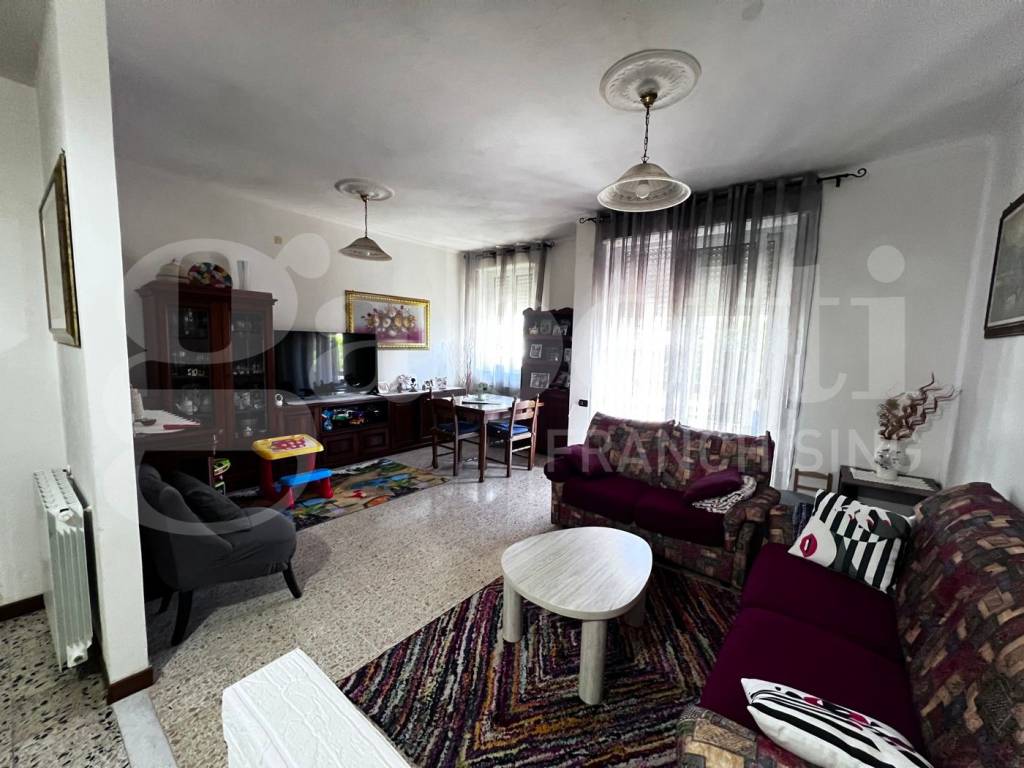 Appartamento a Oristano in PIAZZA TORRENTE, 5 - Foto 2