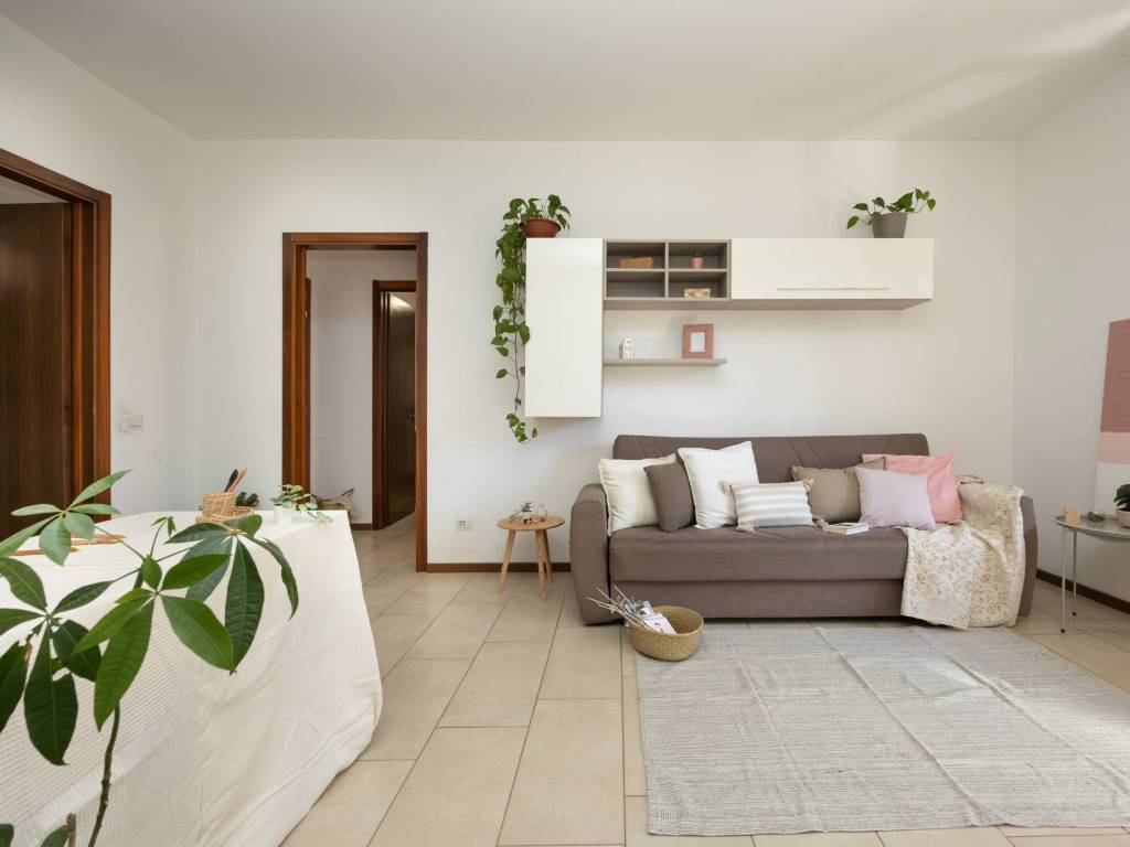 Appartamento a Carugo in Via Giovanni Pascoli, 10 - Foto 5