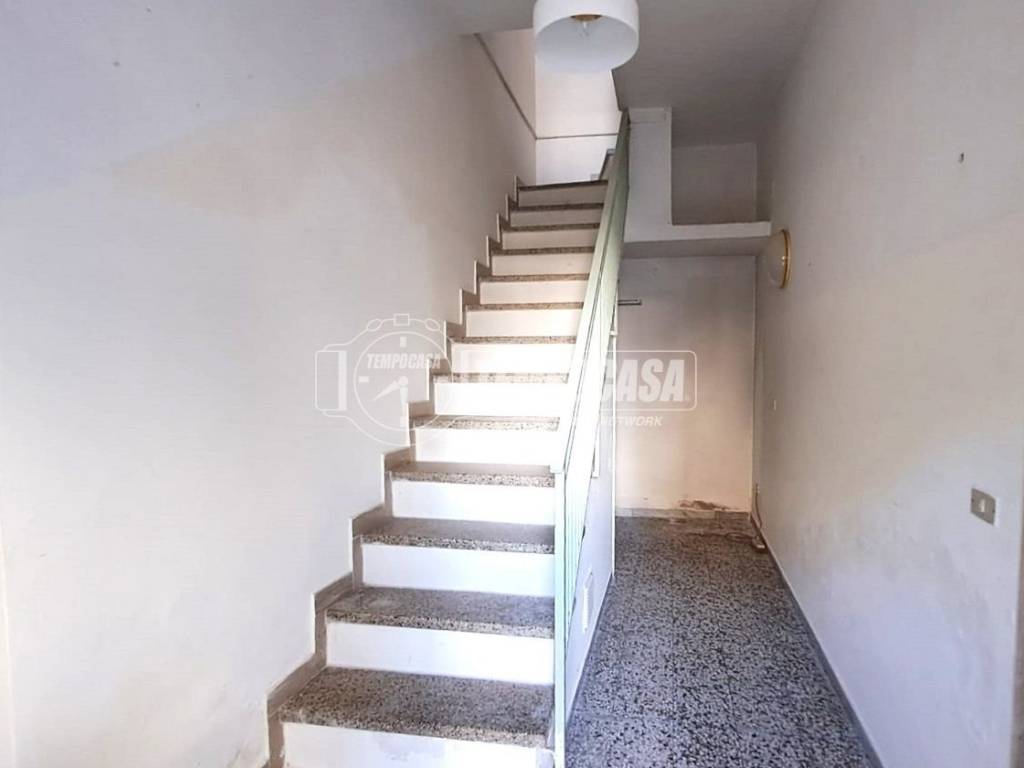 Casa indipendente a Adelfia in Via Camillo Benso di Cavour, 12 - Foto 2