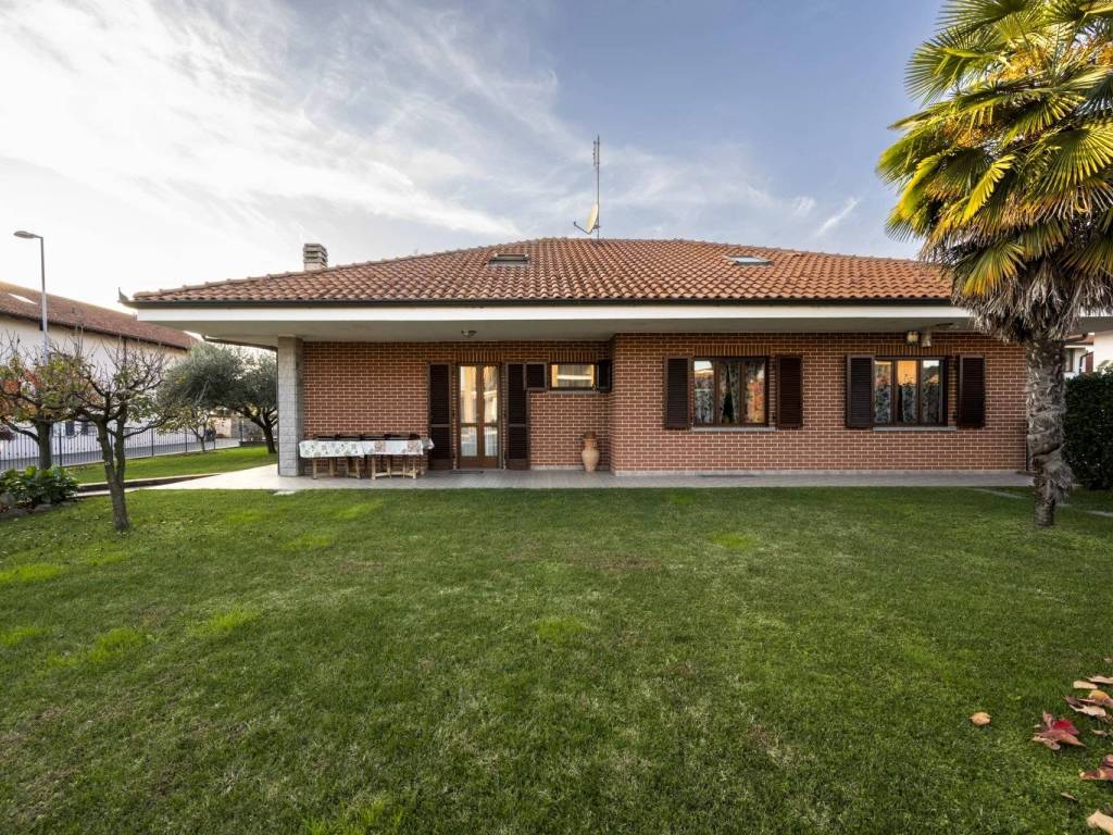 Villa a Volpiano in Via B. Smetana, 14 - Foto 2