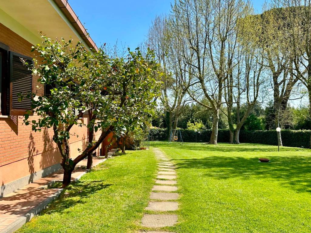 Villa a Roma in Largo Dell' Olgiata, 15 - Foto 2
