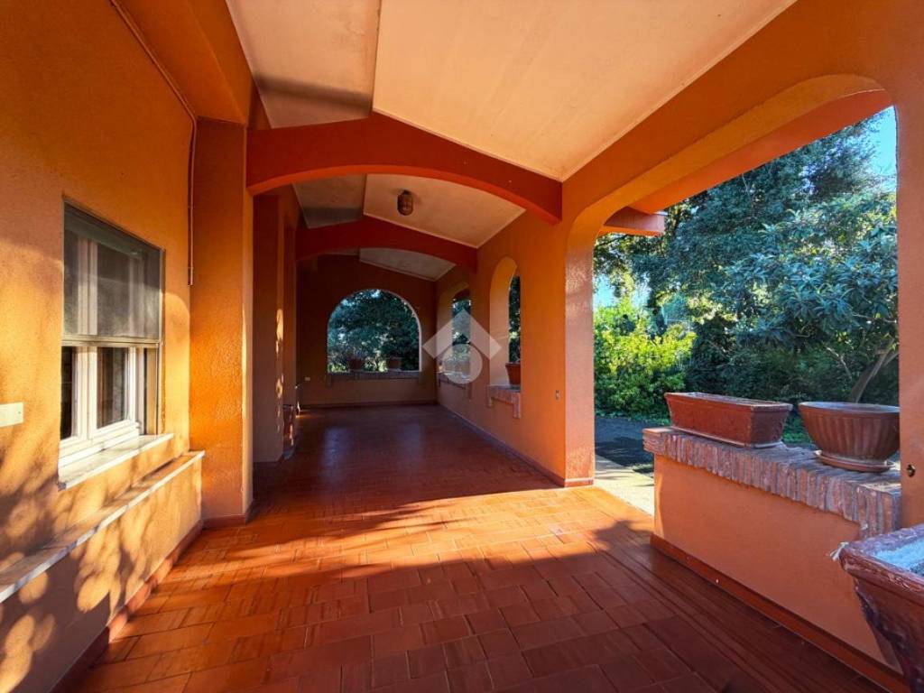 Villa a Montalto di castro in STRADA DI CAMPOMORTO - Foto 2