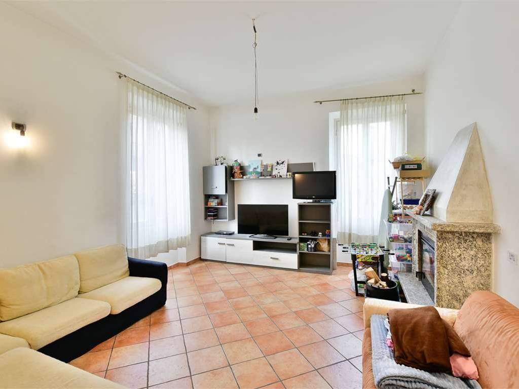 Villa a Inverigo in via magni, 10 - Foto 2