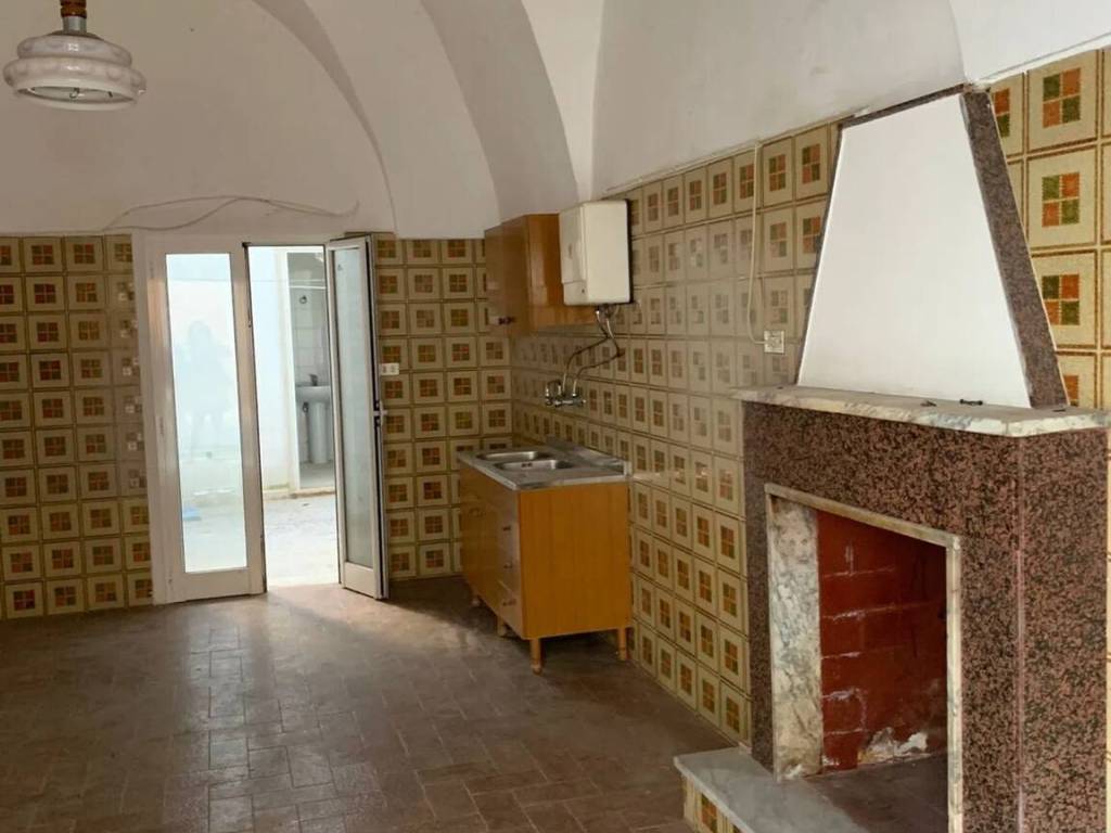 Palazzo / stabile a Carovigno in Via Francesco Trisolini, 46 - Foto 4