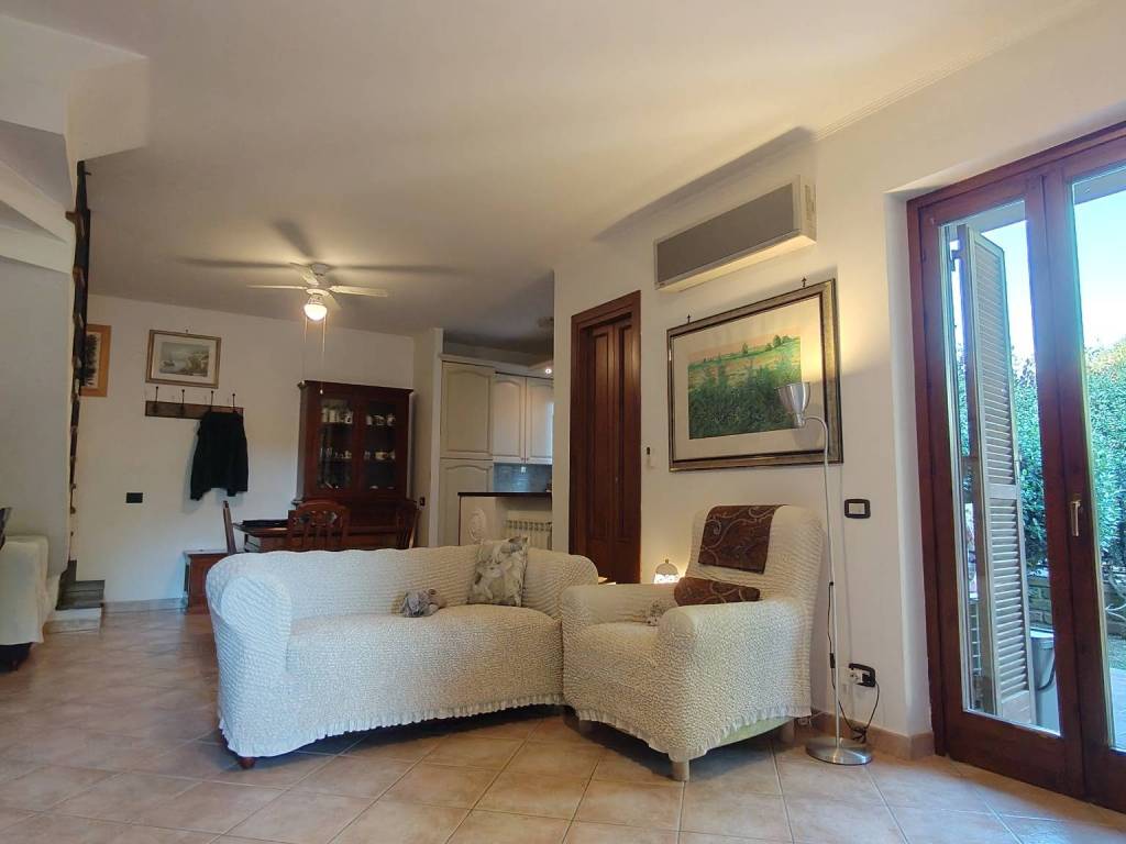 Villetta a schiera a Oriolo romano in Via 25 Aprile - Foto 4