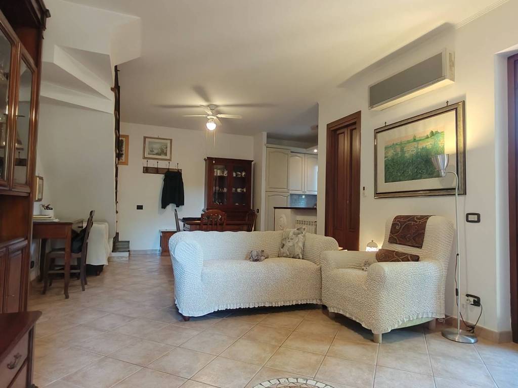 Villetta a schiera a Oriolo romano in Via 25 Aprile - Foto 5