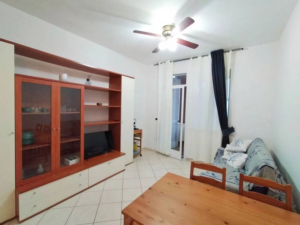Appartamento a Follonica in Via Giuseppe Di Vittorio - Foto 3