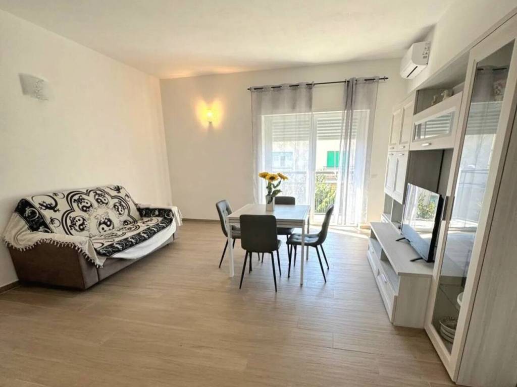 Appartamento a Follonica in Via Litoranea - Foto 4