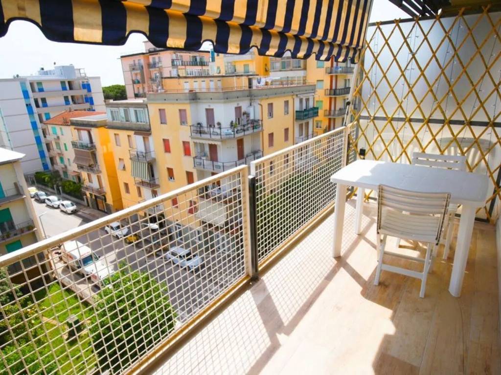 Appartamento a Follonica in Via Litoranea - Foto 2