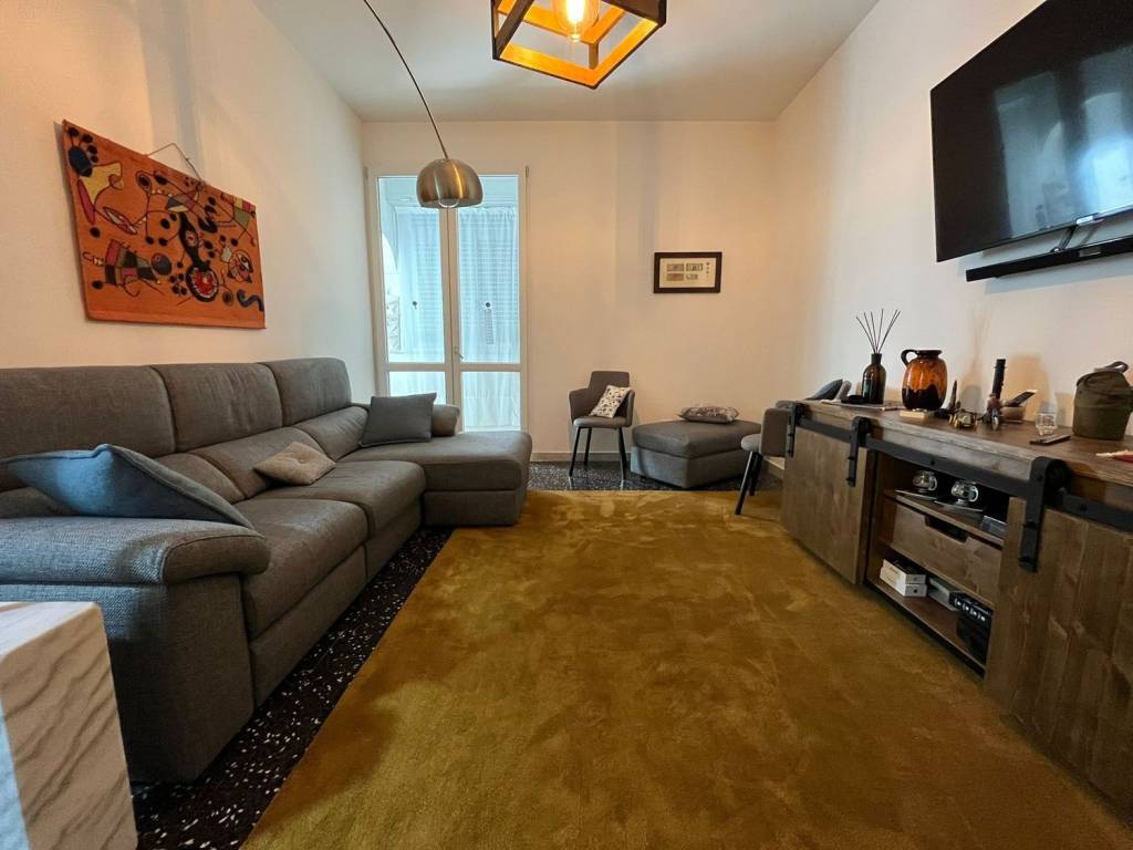 Appartamento a Brindisi in Largo Amedeo Avogadro, 6 - Foto 2
