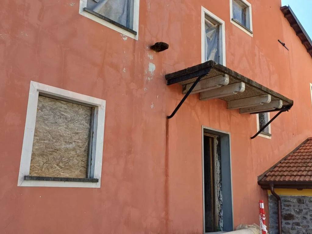 Appartamento a Brugnato in Via Riva D'Armi No Number - Foto 2