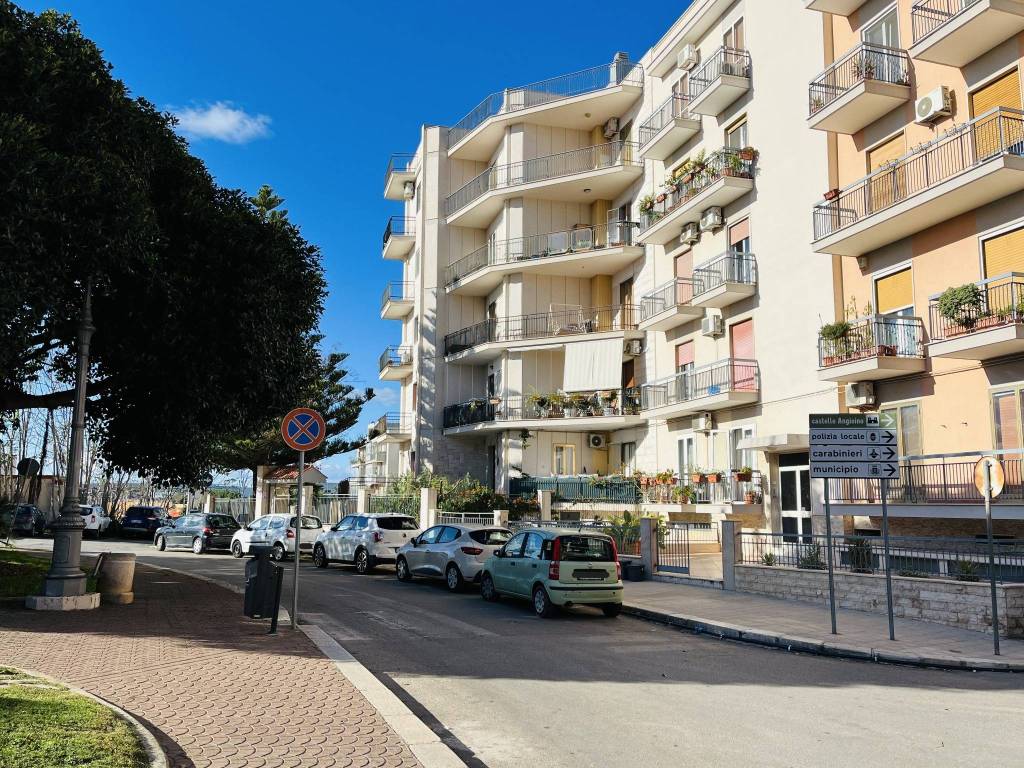 Appartamento a Mola di bari in Piazza della Repubblica, 8 - Foto 2