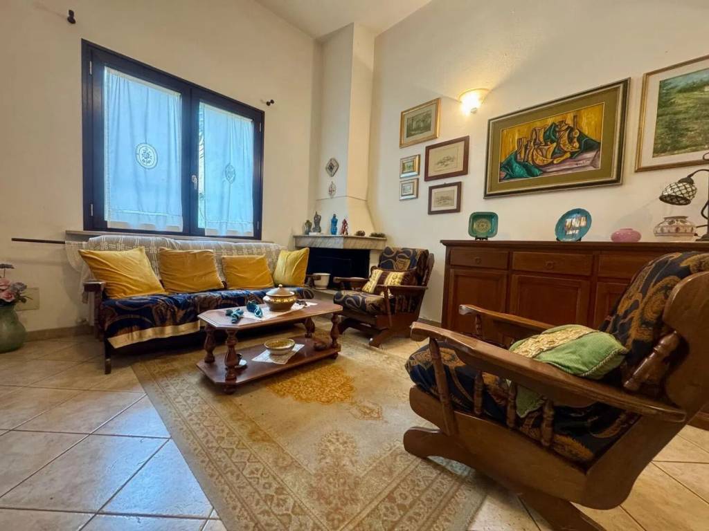 Villa a Macomer in Via Michelangelo Buonarroti, 8 - Foto 3