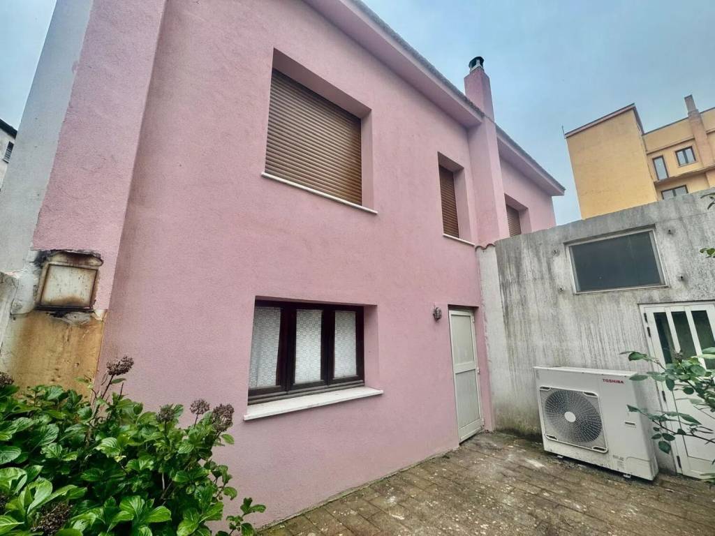 Villa a Macomer in Via G. Boccaccio, 5 - Foto 5