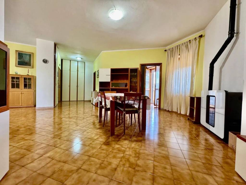 Appartamento a Macomer in Via Don Lorenzo Milani, 32 - Foto 2