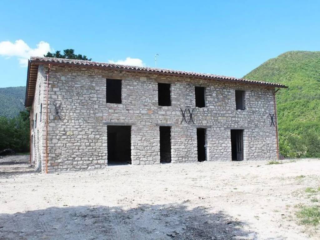 Rustico / casale a Acqualagna in Via Furlo - Foto 2