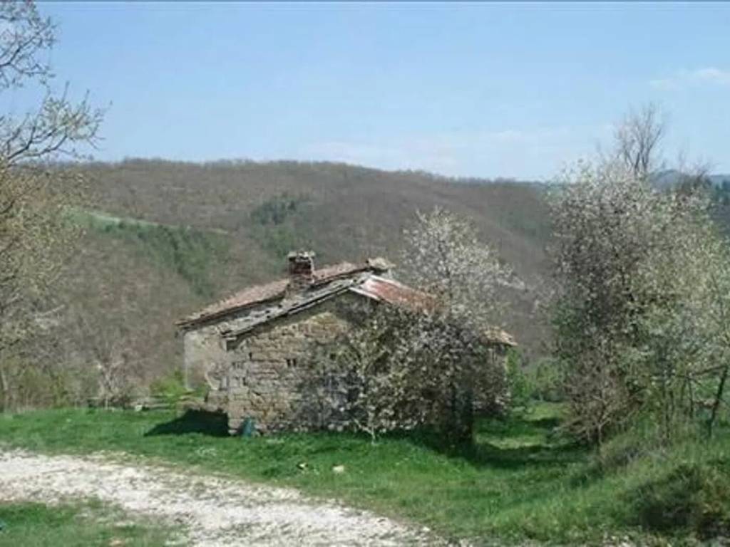 Rustico / casale a Apecchio in Strada Provinciale 257 Apecchiese - Foto 2