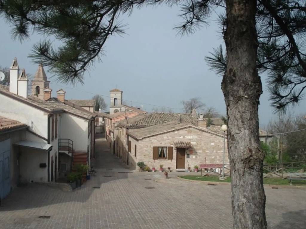 Appartamento a Pergola in Loc.Barbanti - Foto 4