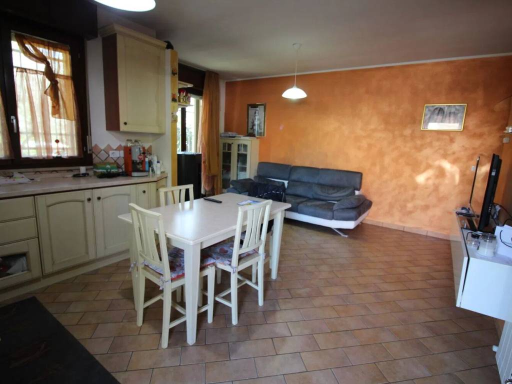 Appartamento a Fermignano in Via Luigi Falasconi - Foto 4